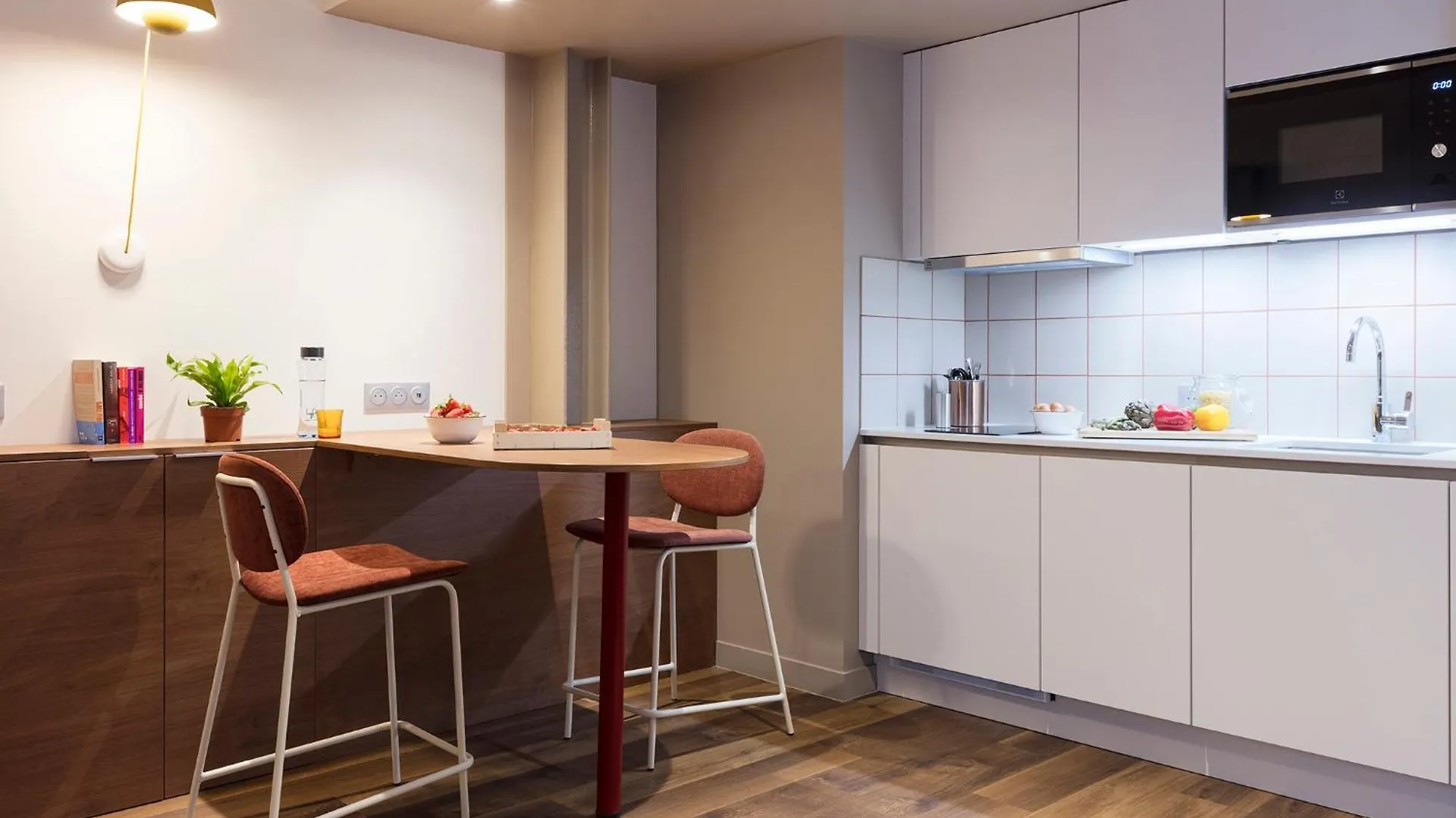 Aparthotel Lyf Gambetta Paris 4*,